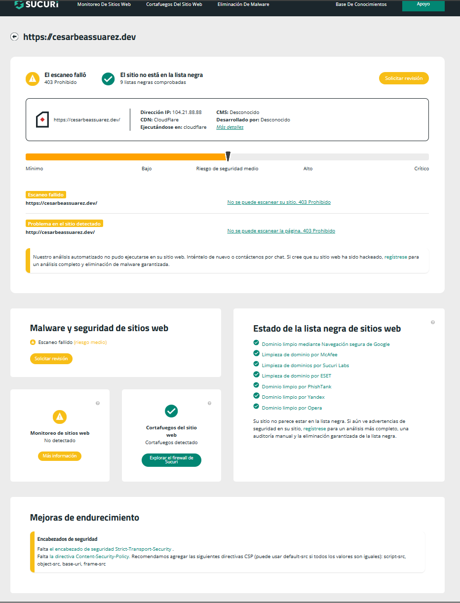 Análisis Sucuri mostrando dominio cesarbeassuarez.dev continúa protegido por Cloudflare sin alertas de malware en listas negras