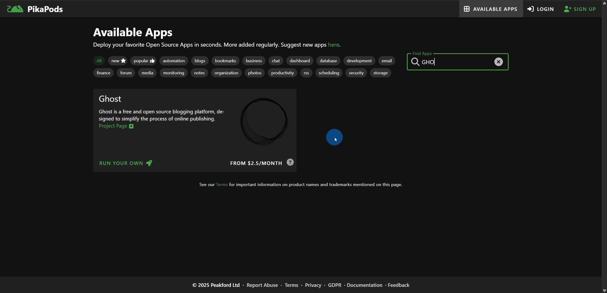 Búsqueda de Ghost en el catálogo de aplicaciones de PikaPods
